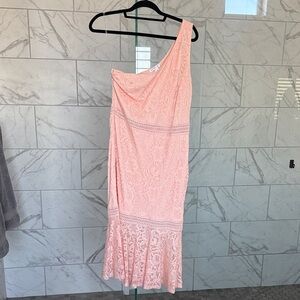 VENUS One-Shoulder Pink Lace Dress
